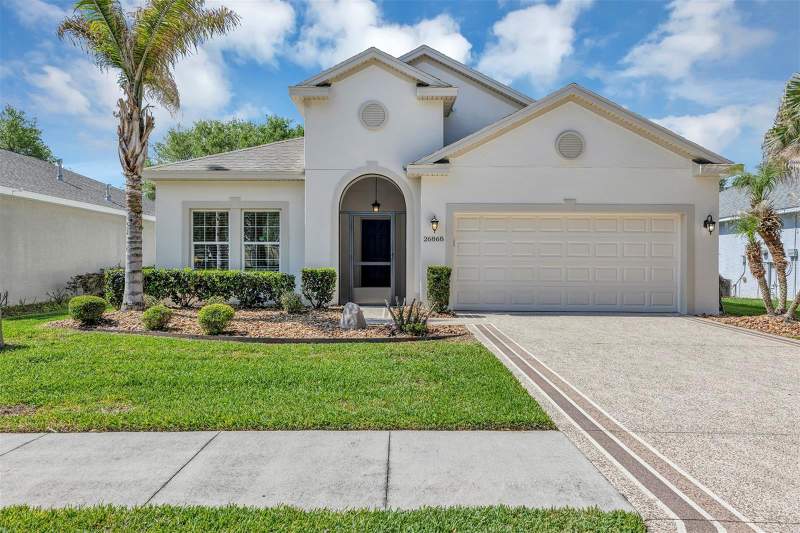 4 bedroom Single Family Residence at 26868 White Plains Way, Arlington Ridge Ph 1-B, Leesburg — photo 2