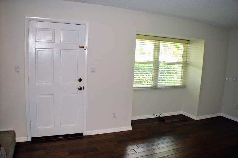 2 bedroom Condominium at 814 PARK LAKE CIRCLE #8, PARK LAKE TWNHS, MAITLAND — photo 2