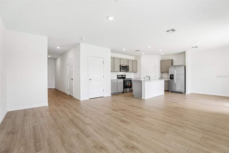 4 bedroom Single Family Residence at 5629 Brook Lane, Crosswinds East Phase 1, Haines City — photo 4