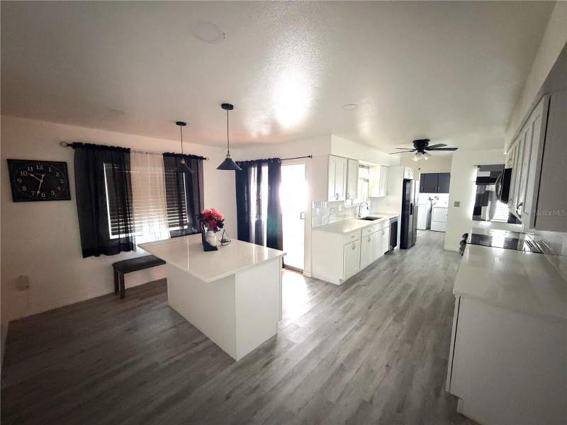 2 bedroom Single Family Residence at 1205 HACIENDA DRIVE, DEL WEBBS SUN CITY FLORIDA UN, SUN CITY CENTER — photo 4
