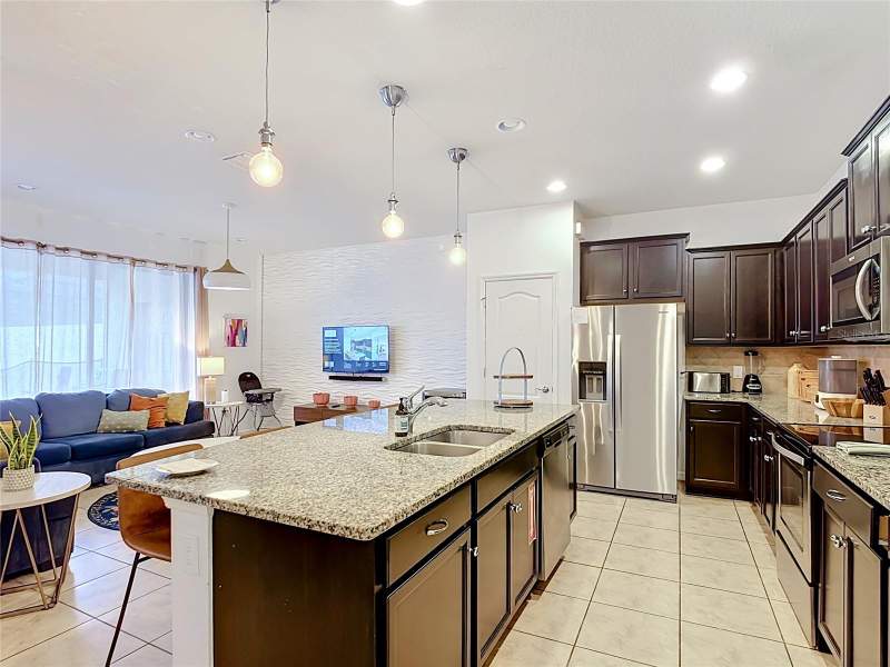 5 bedroom Townhouse at 8891 Geneve Court, Windsor At Westside Ph 2B, Kissimmee — photo 4