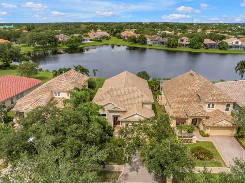 4 bedroom Single Family Residence at 9724 Sago Point Drive, Bayou Club Estates Tr 5 Ph 1, Seminole — photo 5