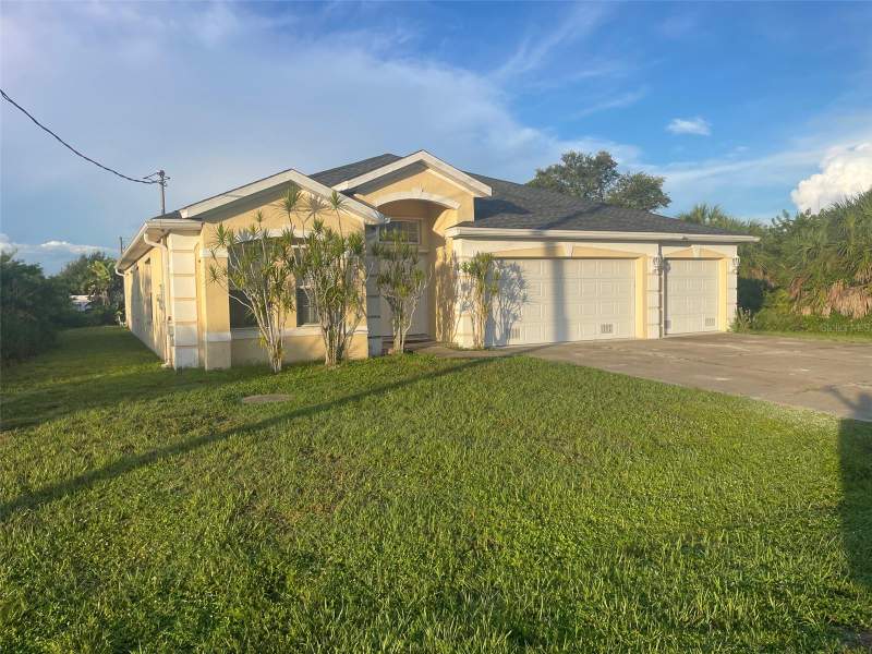 4 bedroom Single Family Residence at 13481 Trascoro Lane, Port Charlotte Sec 58, Port Charlotte — photo 2