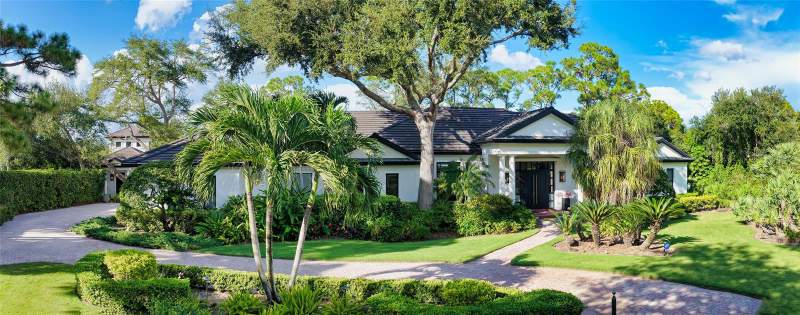 5 bedroom Single Family Residence at 324 Osprey Point Drive, Oaks, Osprey — photo 2