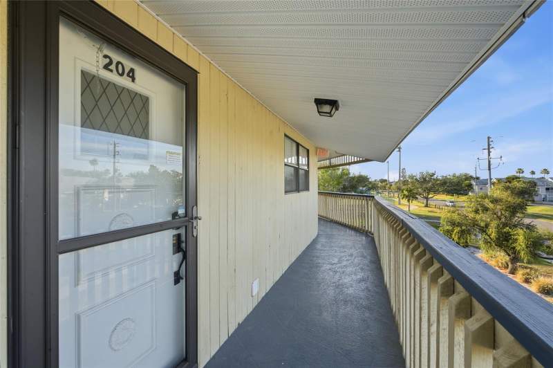 2 bedroom Condominium at 11650 Capri Circle #204, Tides Of Capri West Condo, Treasure Island — photo 5