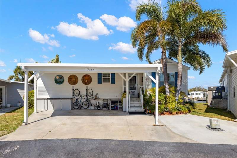 3 bedroom Manufactured Home at 7166 Mount Arlington Drive #418, Mobel Americana Mobile Home Park Unrec, St Petersburg — photo 4