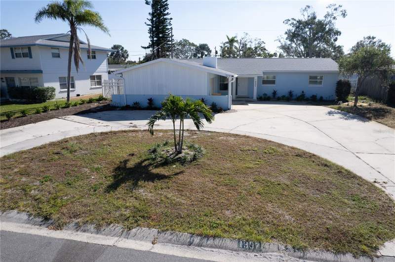 3 bedroom Single Family Residence at 1897 Dolphin Boulevard, Pasadena Golf Club Estates Sec 5, St Petersburg — photo 2