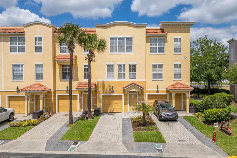 3 bedroom Condominium at 5026 TIDEVIEW CIRCLE #17, BAYSHORE/VISTA CAY PH 3, ORLANDO — photo 1