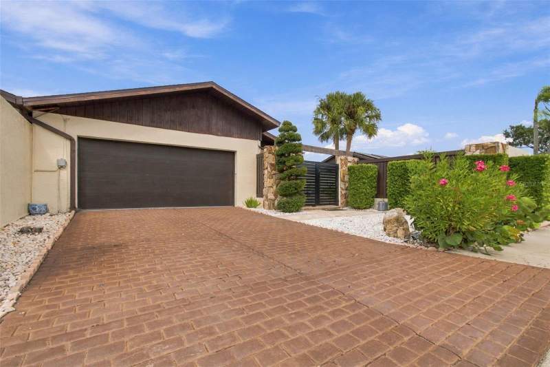 3 bedroom Single Family Residence at 5041 Paloma Drive, Village Vi Of Carrollwood Vill, Tampa — photo 5