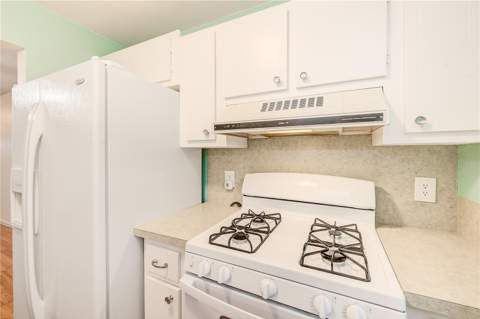 5660 80th St N #C305, St Petersburg FL - photo 9 of 24