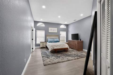 17721 Hampshire Oak Drive, Tampa FL - photo 21 of 35