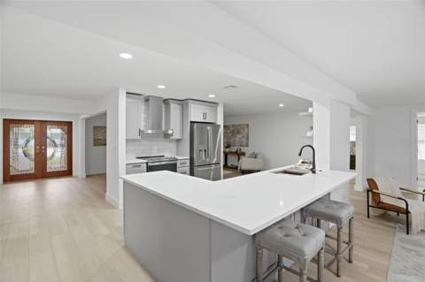 1200 80th St S, St Petersburg FL - photo 6 of 6