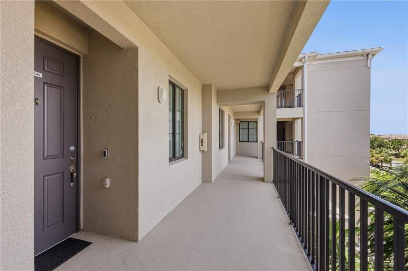 2 bedroom Condominium at 17902 Gawthrop Drive #305, Terrace Vii At Lakewood National Ph I, Bradenton — photo 4