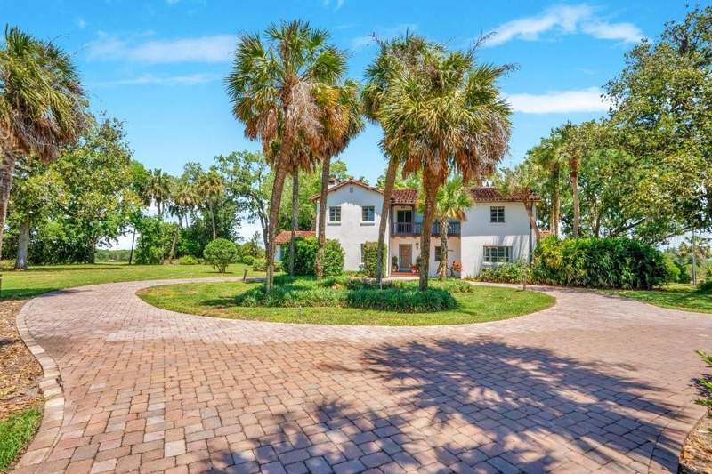5 bedroom Single Family Residence at 14365 SE Highway 42, South Lake Weir, Weirsdale — photo 2
