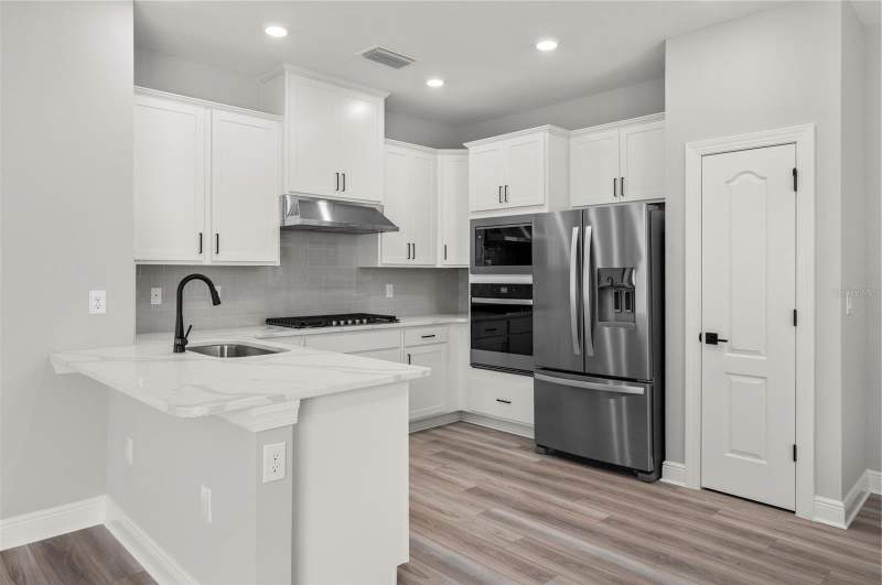4 bedroom Single Family Residence at 7879 Somersworth Drive, Reunion Village Phase 4, Kissimmee — photo 2