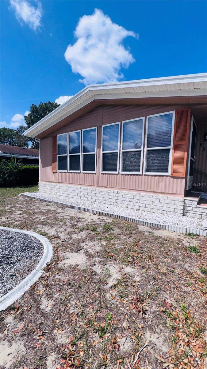 2 bedroom Manufactured Home at 8239 Ridge Dale Avenue, Brookridge Comm, Brooksville — photo 2