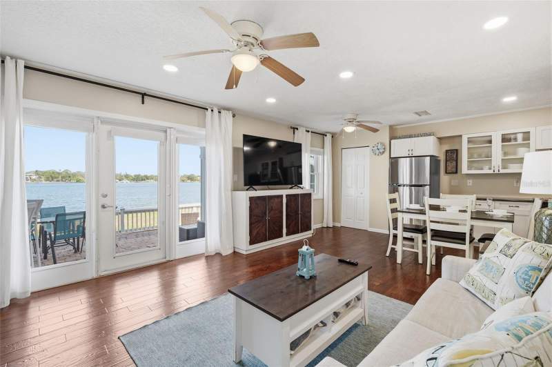 1 bedroom Condominium at 5117 Salmon Drive #B, Waterside At Coquina Key South, St Petersburg — photo 3