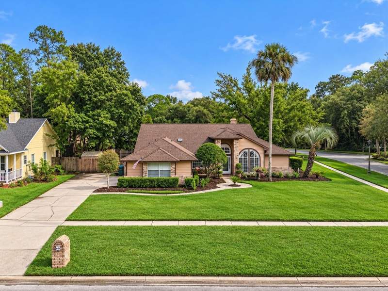 674 VISTAWILLA DRIVE home for sale in Tuscawilla