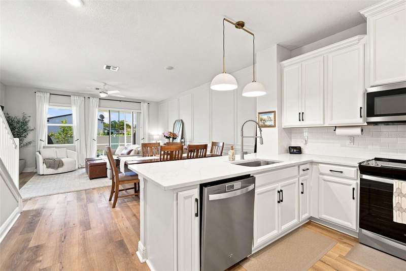 3 bedroom Townhouse at 5292 Neil Drive, Heritage Oaks Twnhms, St Petersburg — photo 5