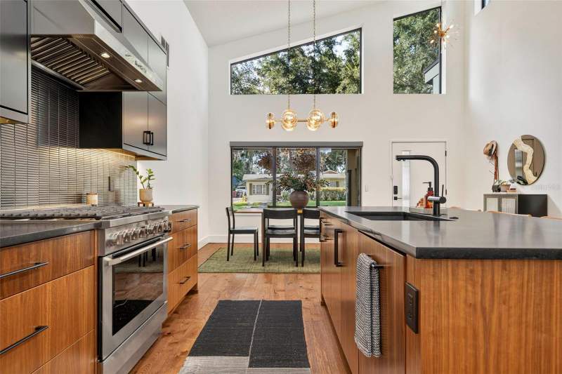 4 bedroom Single Family Residence at 2106 ANDERSON PLACE, ORLANDO HIGHLANDS, ORLANDO — photo 3
