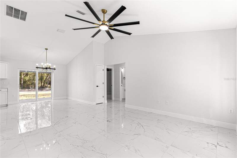 3 bedroom Single Family Residence at 10325 SE 125th Lane, Lake Weir Heights, Belleview — photo 2