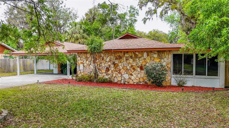 4 bedroom Single Family Residence at 12 Spring Lake Way, Silver Spgs Shores Un 15, Ocala — photo 2