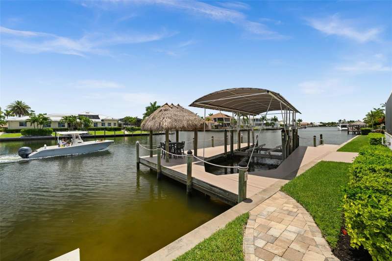 4 bedroom Single Family Residence at 105 SW 52nd Street, Cape Coral, Cape Coral — photo 5