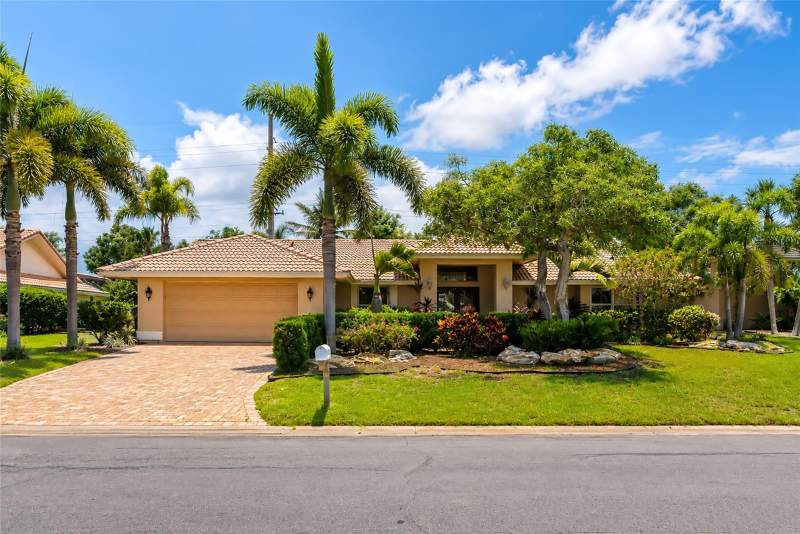 1495 LANDVIEW LANE home for sale in Southbay Yacht & Racquet Club
