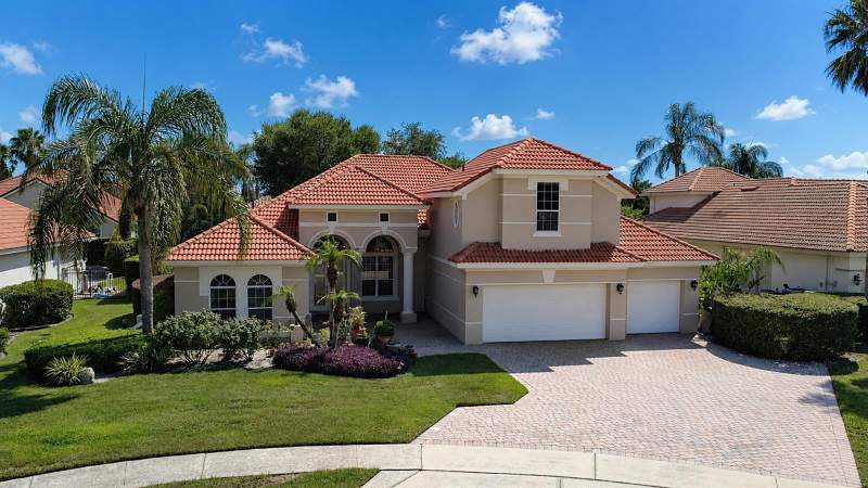 4 bedroom Single Family Residence at 1954 Elkhorn Court, Hidden Cove, Longwood — photo 2