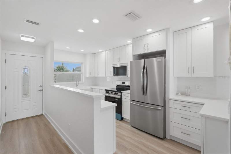 2 bedroom Villa at 280 Boca Ciega Point Boulevard, Boca Ciega Point East, St Petersburg — photo 3