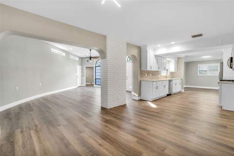 216 S Shore Crest Drive, Tampa FL - photo 7 of 21