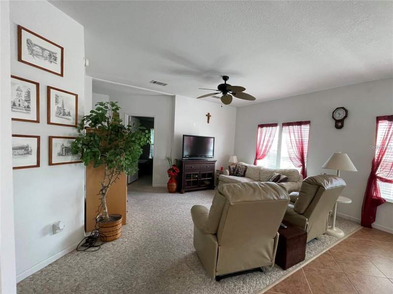 3 bedroom Manufactured Home at 634 Leisure, Country Club Estates, Venice — photo 4