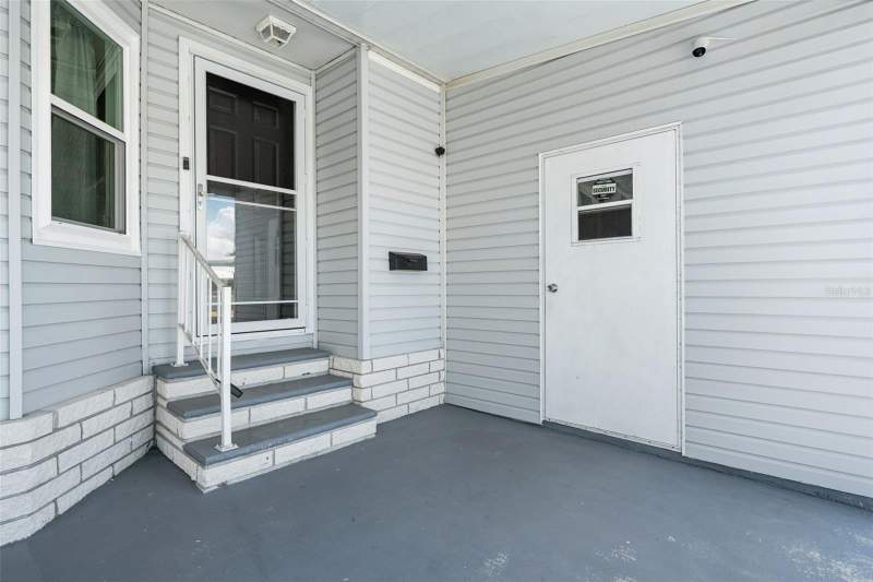 2 bedroom Manufactured Home at 116 Mount Isle Avenue #116, Mobel Americana Mobile Home Park (Unrec), St Petersburg — photo 3