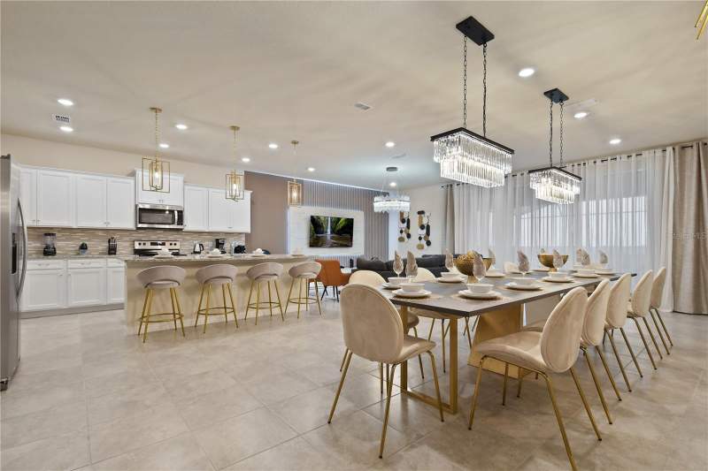 10 bedroom Single Family Residence at 3715 Lana Avenue, Windsor Island Residence Ph 2B, Davenport — photo 4
