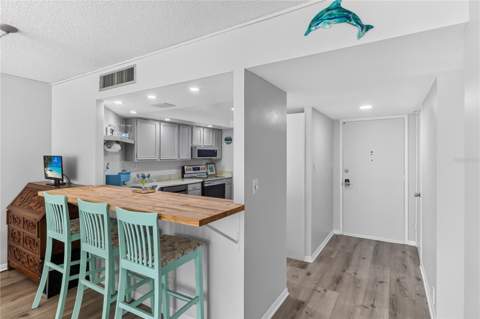 7400 Sun Island Drive #203, South Pasadena FL - photo 9 of 31
