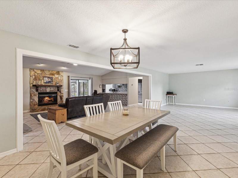 4 bedroom Single Family Residence at 1222 Huntington Avenue, Spring Hill, Spring Hill — photo 3