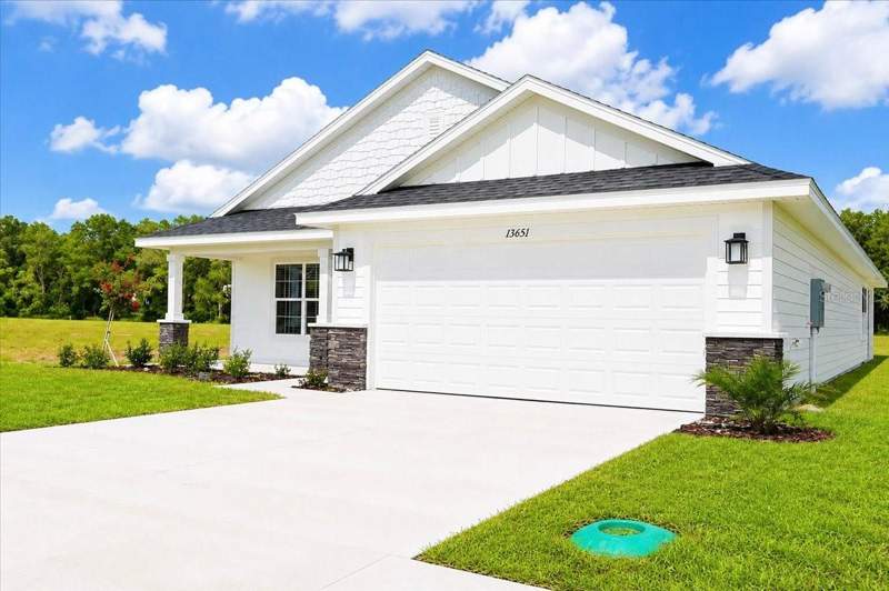 3 bedroom Single Family Residence at 13651 NW 150th Circle, Kirkland Farms Ph 1 Pb 39 Pg 65, Alachua — photo 2
