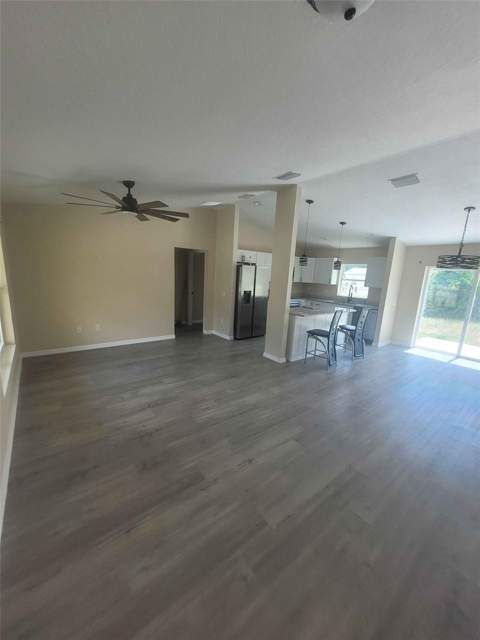 410 Kilgore Street, Wildwood FL - photo 6 of 10
