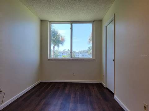 4880 Locust Street #235, St Petersburg FL - photo 10 of 34