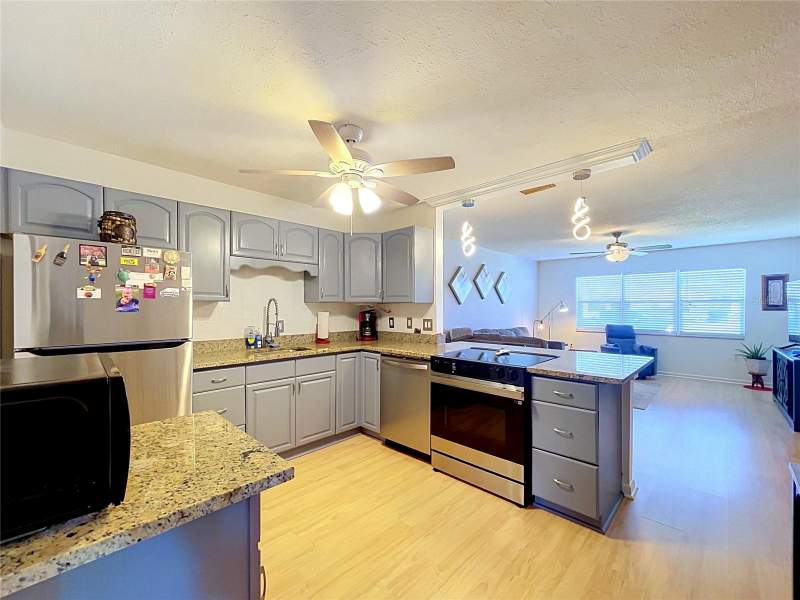 2 bedroom Single Family Residence at 1520 Belle Glade Avenue, Del Webbs Sun City Florida Un, Sun City Center — photo 2