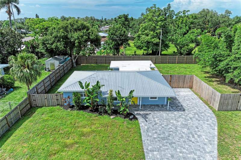 3 bedroom Single Family Residence at 3138 Williamsburg Street, Golden Acres, Sarasota — photo 5