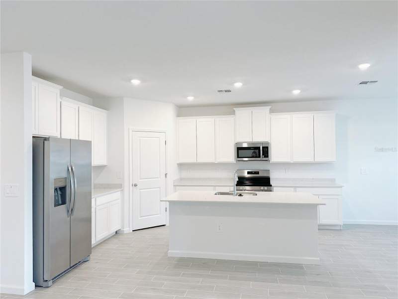 4 bedroom Single Family Residence at 6583 SW 89th Loop, Pioneer Ranch Ph 1, Ocala — photo 4