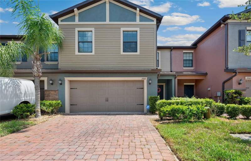 3 bedroom Townhouse at 17365 Old Tobacco Road, Hidden Oaks Twnhms, Lutz — photo 1