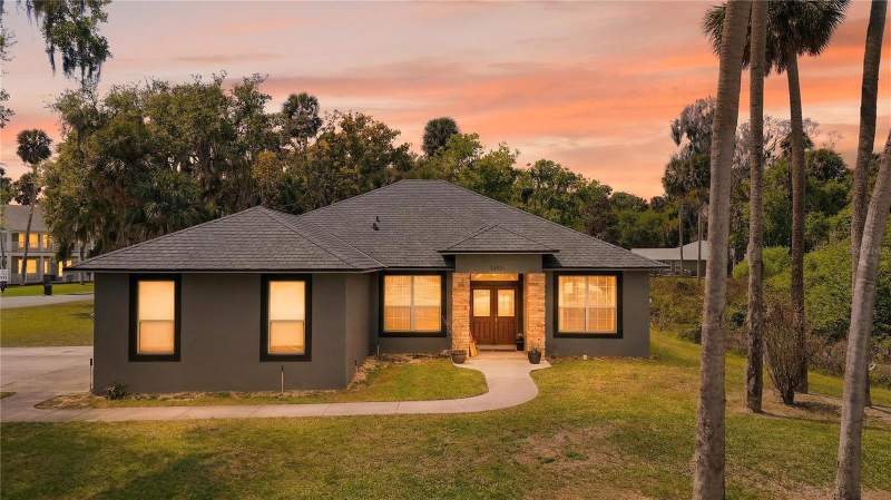 4 bedroom Single Family Residence at 28931 Beauclaire Drive, Lake Beauclaire Sub, Tavares — photo 4