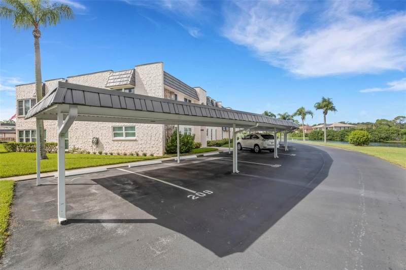 2 bedroom Condominium at 209 Fernwood Circle #209, Gardens The Condo, Seminole — photo 4