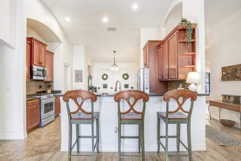 4 bedroom Single Family Residence at 15723 Starling Water Drive, Fishhawk Ranch Ph 2 Tr 1, Lithia — photo 5