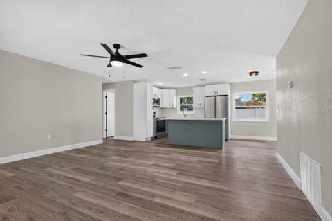 1002 Winchester Court, Brandon FL - photo 6 of 55