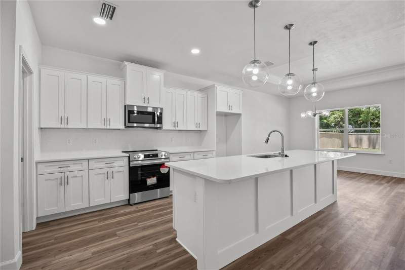 3 bedroom Single Family Residence at 1100 SW 67th Way, Grand Oaks At Tower, Gainesville — photo 3