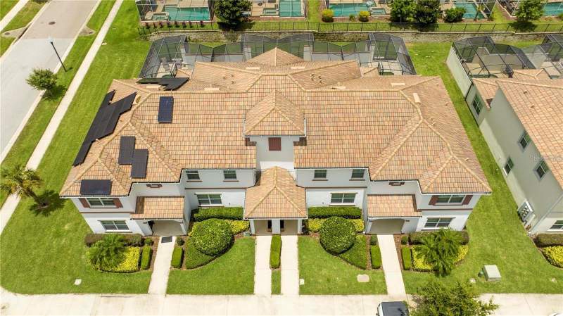 4 bedroom Townhouse at 1568 Plunker Drive, Stoneybrook South Ph J-2 & J-3, Davenport — photo 2