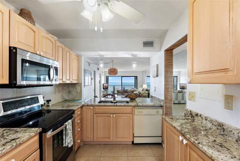 6322 Palma Del Mar Boulevard #209, St Petersburg FL - photo 7 of 33